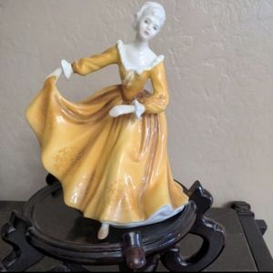 ROYAL DOULTON KIRSTY FIGURINE